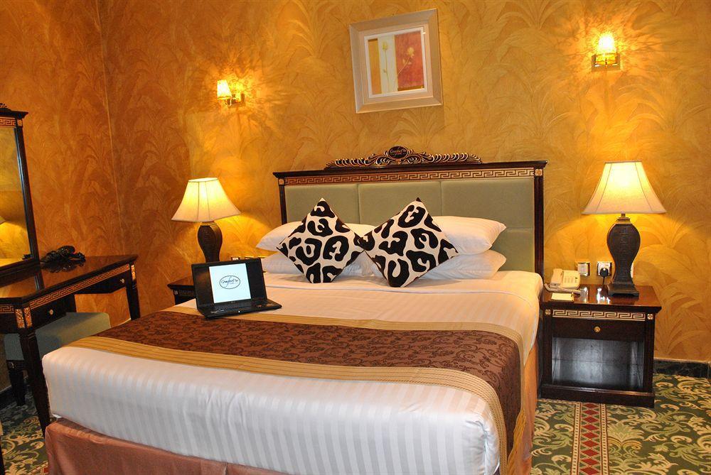 Golden Tulip Media Hotel 4*
