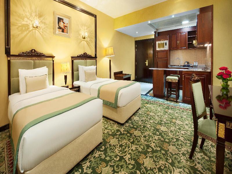 Hotel Golden Tulip Media 4*