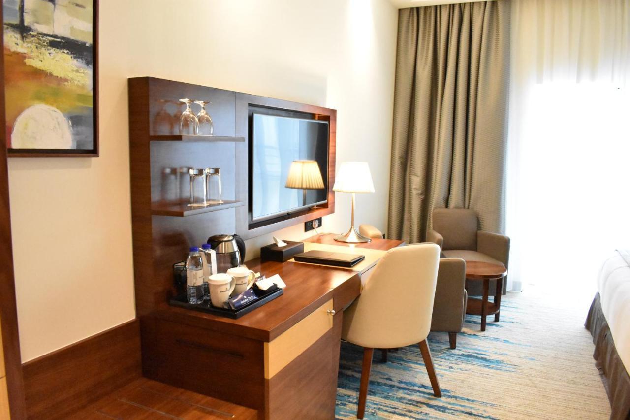 Golden Tulip Media Hotel Dubai