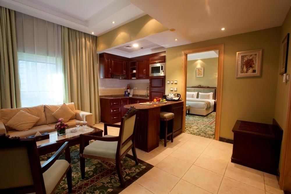 Golden Tulip Media Hotel 4*