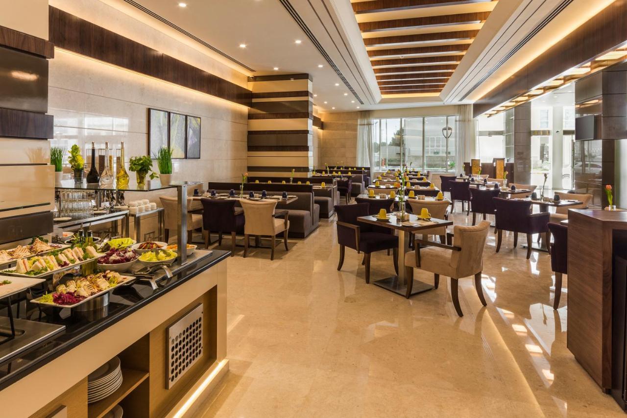 Hotel Golden Tulip Media